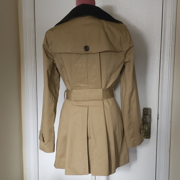 London Fog 3 season trench coat, size Medium. - Picture 14 of 15